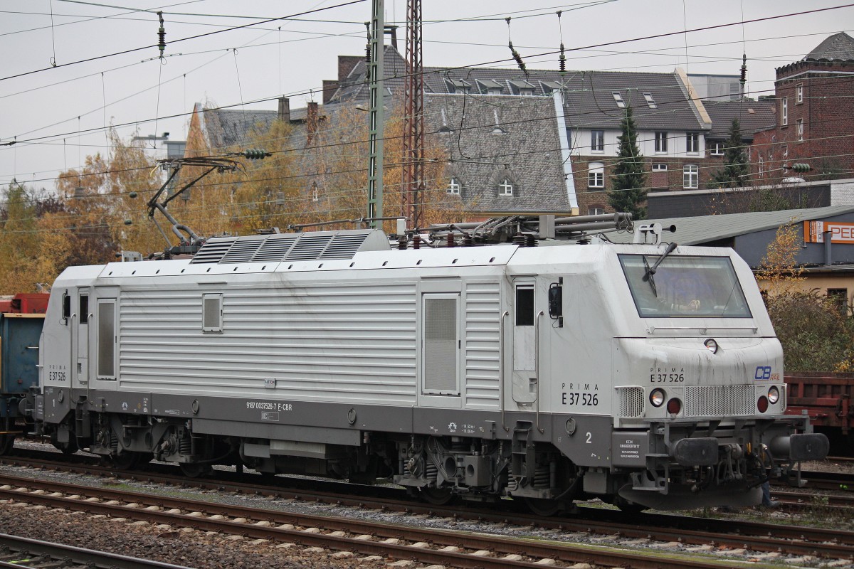 CBR/TWE E37 526 am 22.11.13 in Düsseldorf-Rath.