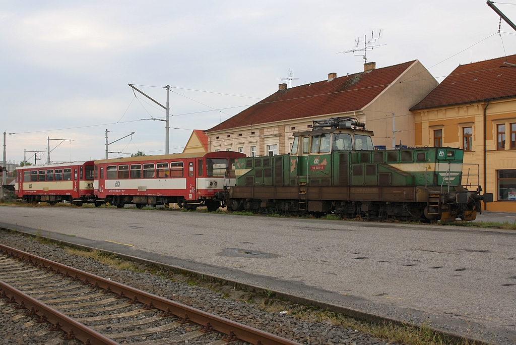 CD 113 003-8 am 25.August 2018 im Bahnhof Tabor.