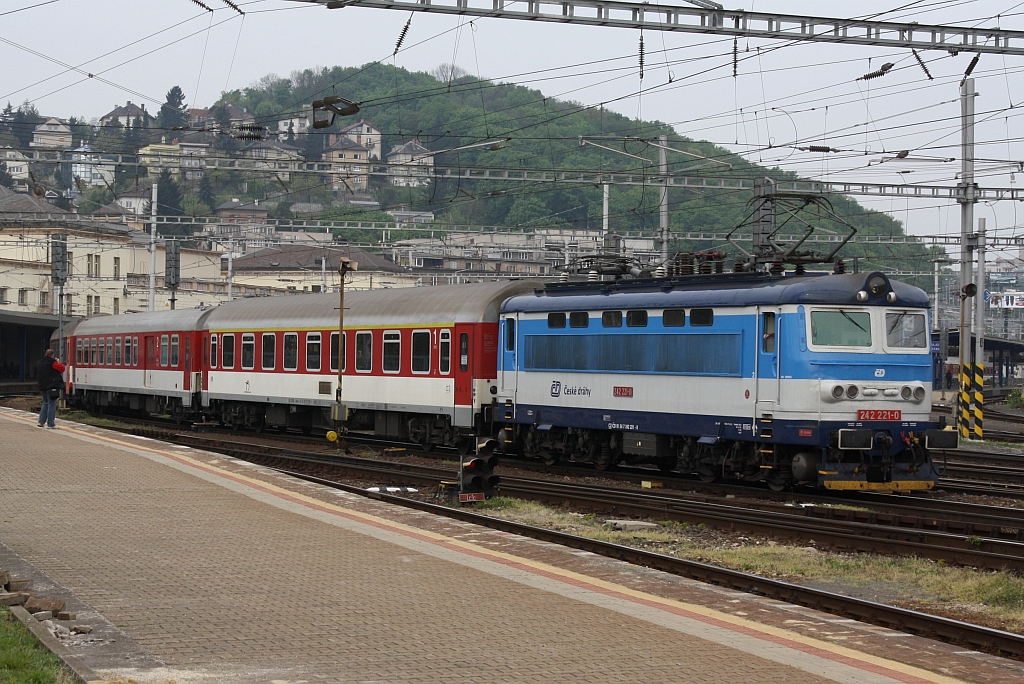 CD 242 221-0 am 12.April 2014 in Bratislava hlavn stanica.
