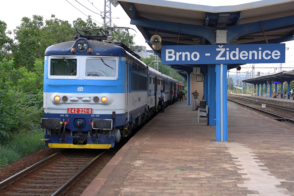 CD 242 221-0 am 24.August 2019 im Bahnhof Brno-Zidenice.