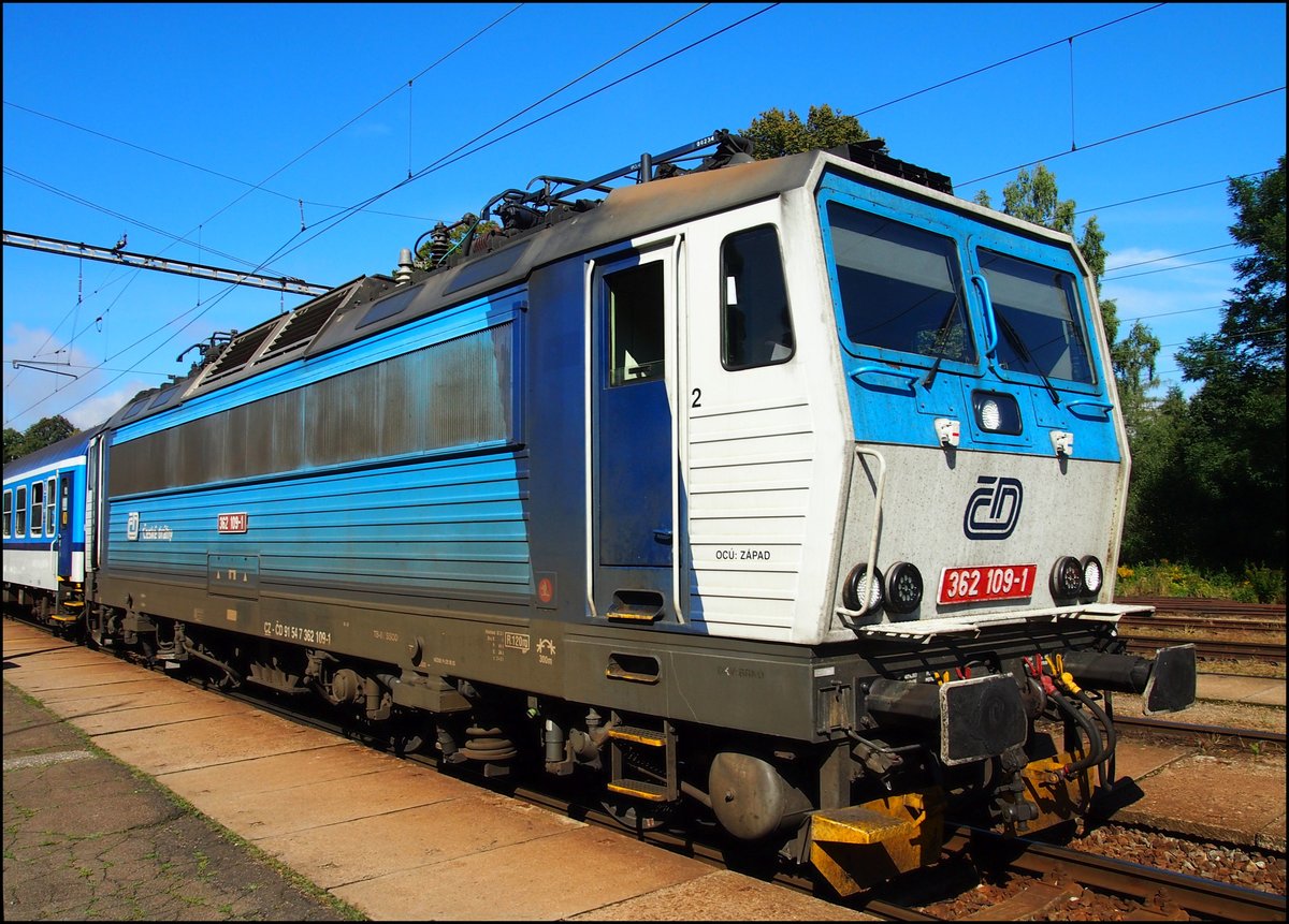 CD 362 109-1 im Bahnhof Jindřichův Hradec am 5. 9. 2020