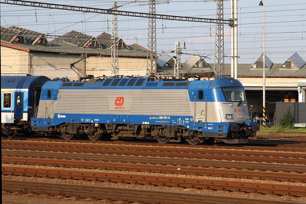 CD 380 001-8 am 20.Juli 2018 bei der Einfahrt in den Bahnhof Breclav.