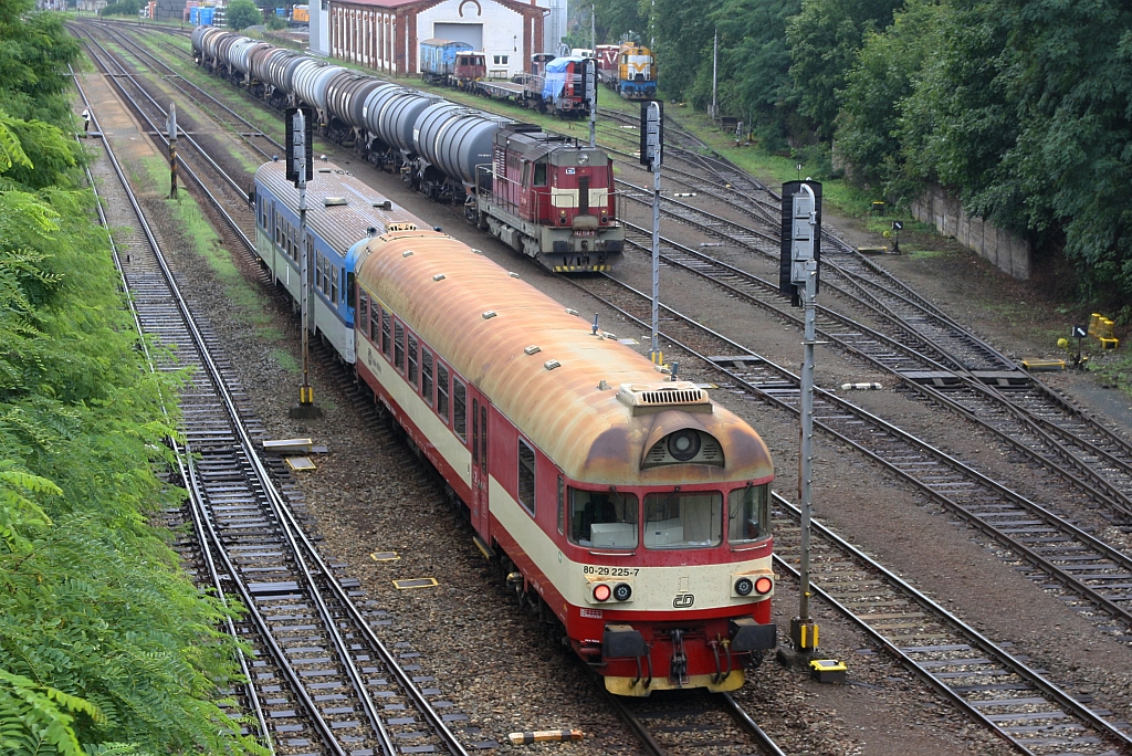 CD 50 54 80-29 225-7 ABfbdtn am 03.August 2019 als letztes Fahrzeug des einfahrenden Os 4407 (Moravske Branice - Brno hl.n.) im Bahnhof Strelice.