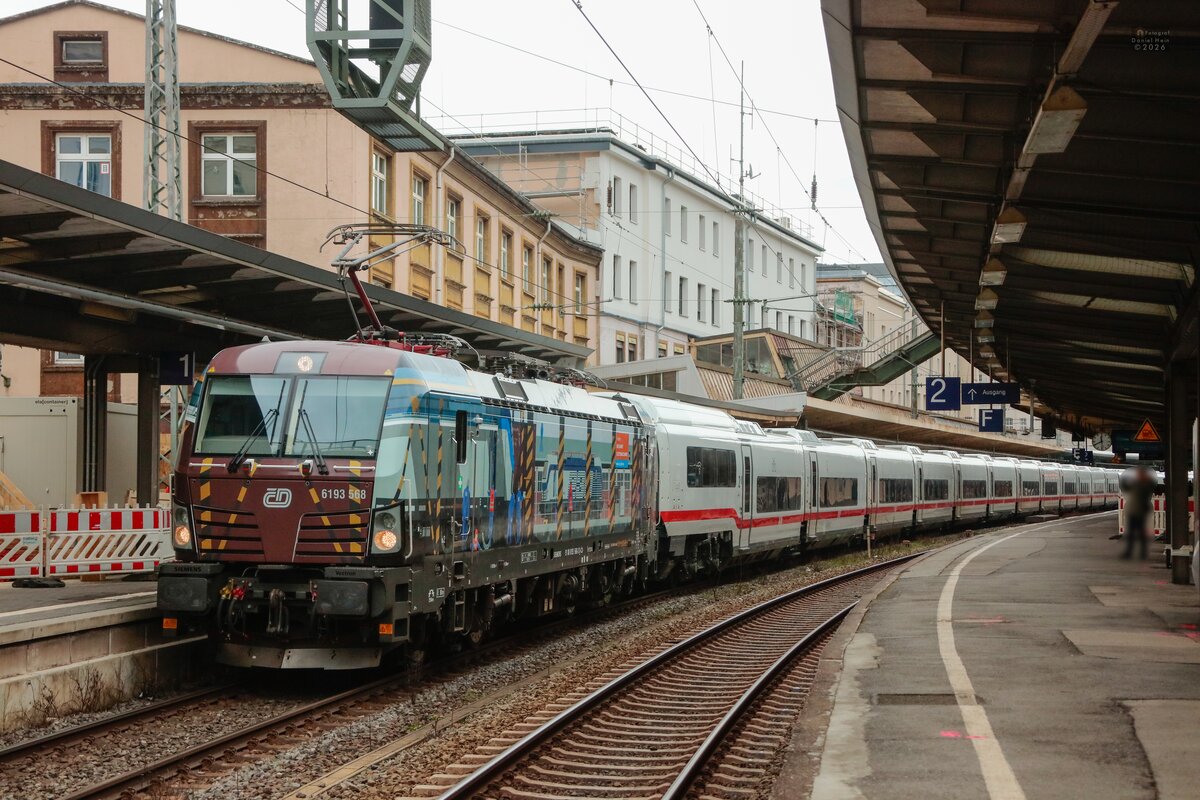 CD 6193 568 Česk� dr�hy mit DB ICE-L Talgo (ICE1548 Berlin-K�ln) in Wuppertal, Februar 2026.