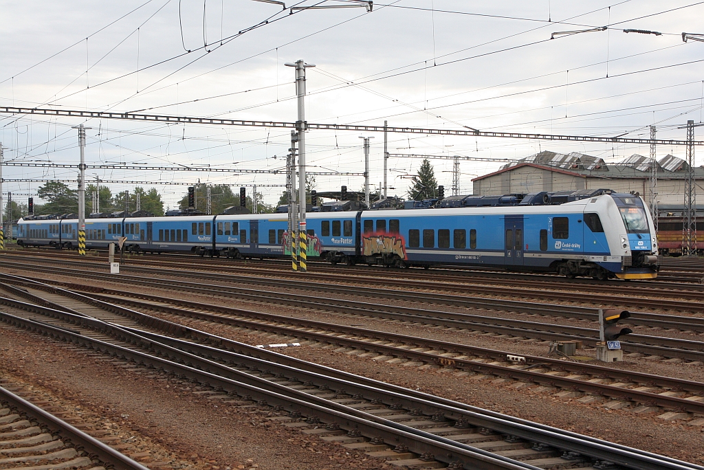 CD 660 108-2 am 27.September 2025 im Bahnhof Breclav.