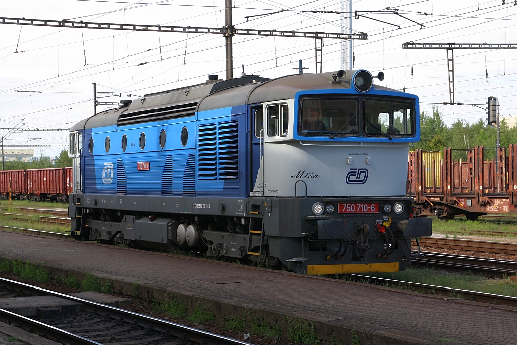 CD 750 710-6 am 09.August 2019 im Bahnhof Jihlava.