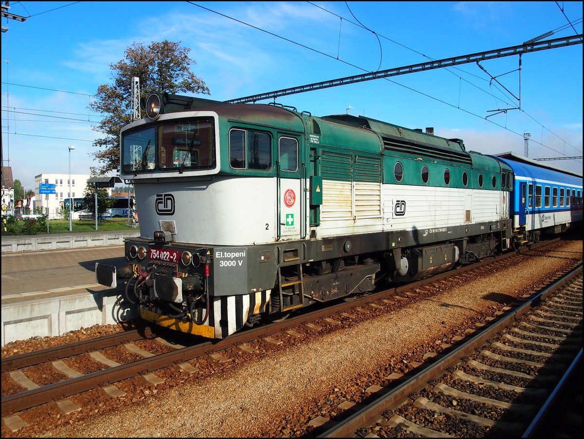 CD 754 022-2 im Bahnhof Veselí nad Lužnicí am 5. 9. 2020