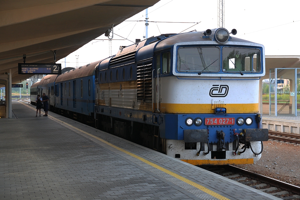 CD 754 027-1 mit dem Os 8704 (Ceske Velenice - Veseli nad Luznici) am 05.August 2018 im Bahnhof Ceske Velenice.