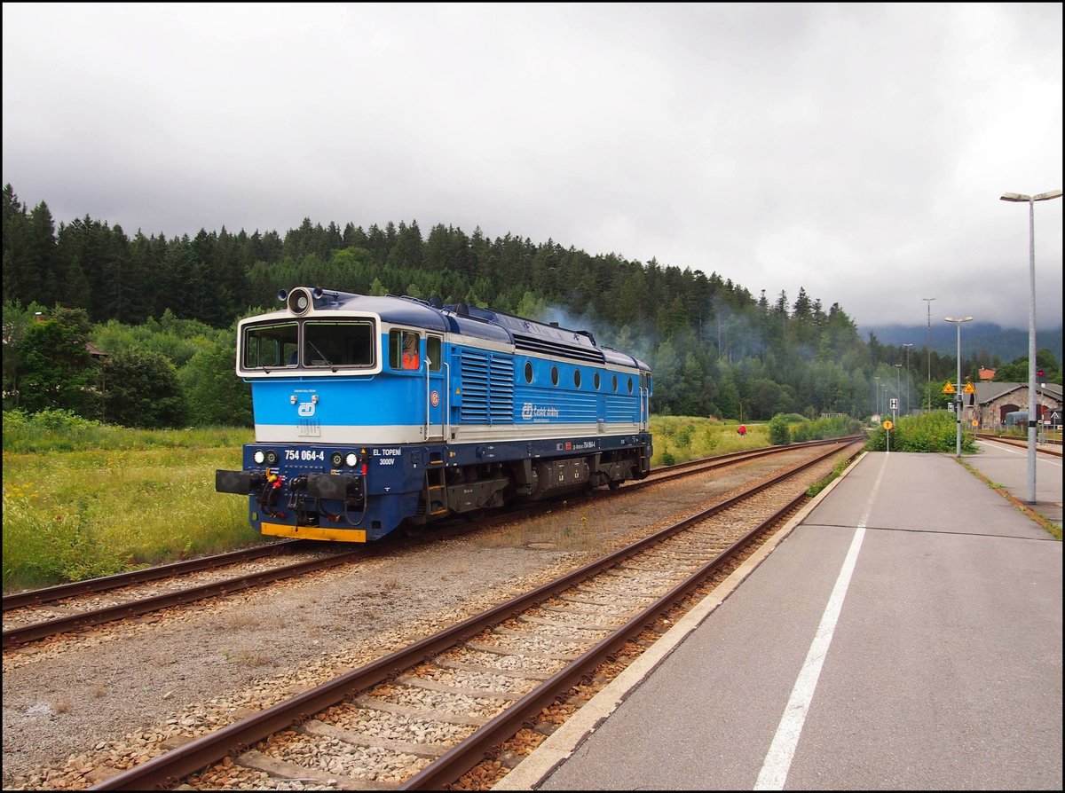 CD 754 064-4 in Bf. Bayerisch Eisenstein am 24. 7. 2017.