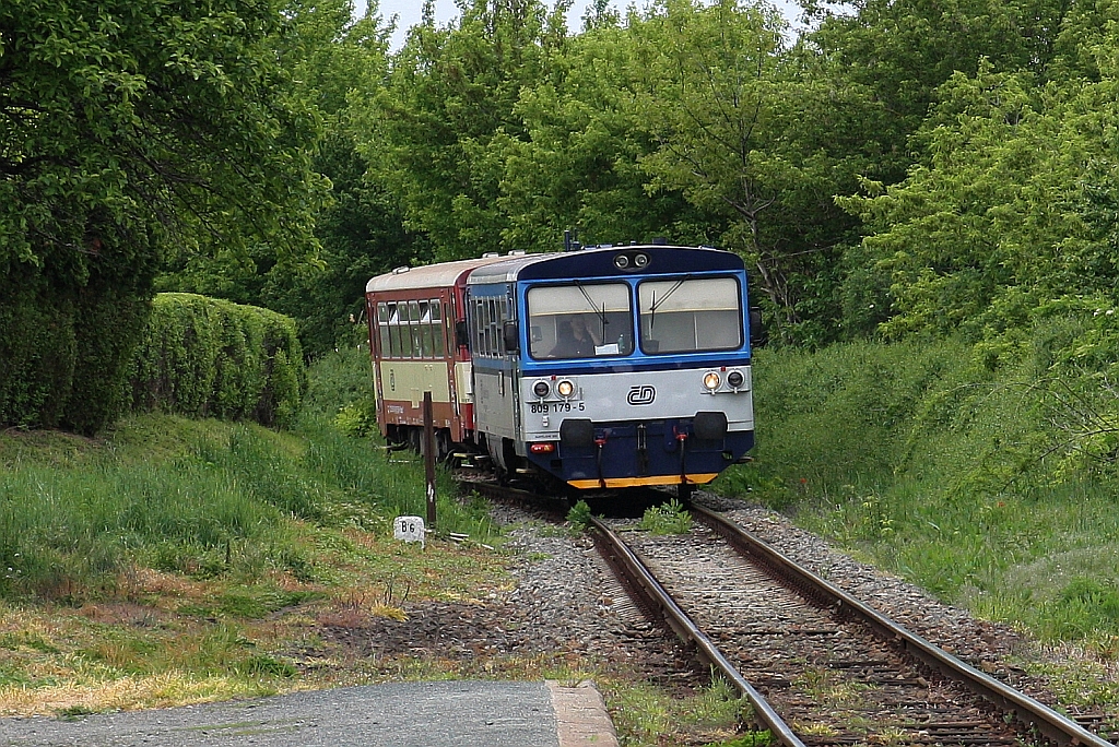 CD 809 179-5 am 11.Mai 2019 als Os 14511 (Zajeci - Hodonin) kurz vor dem Bahnhof Boretice.