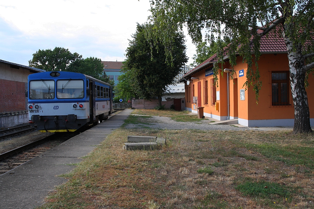 CD 809 336-1 wendet am 15.August 2018 im Bahnhof Hustopece u Brna vom Os 14625 aus Sakvice auf den Os 14626 nach Sakvice.