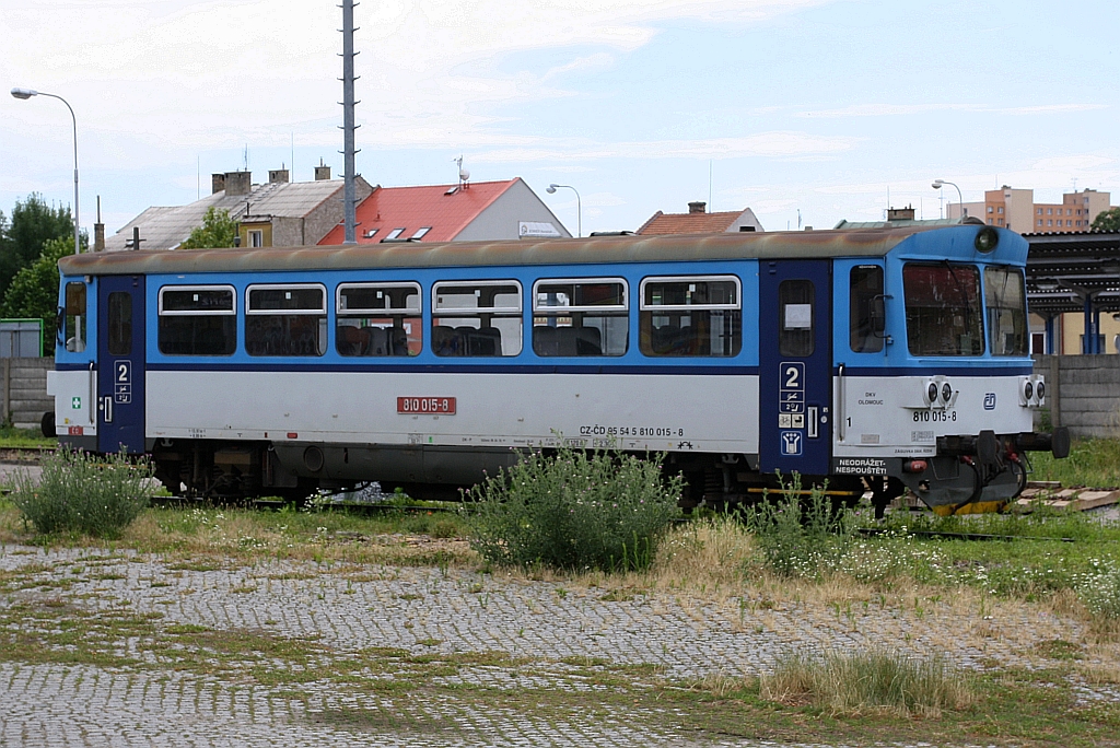 CD 810 015-8 wartet am 06.Juli 2019 im Bahnhof Kromeriz auf seinen nächsten Einsatz.