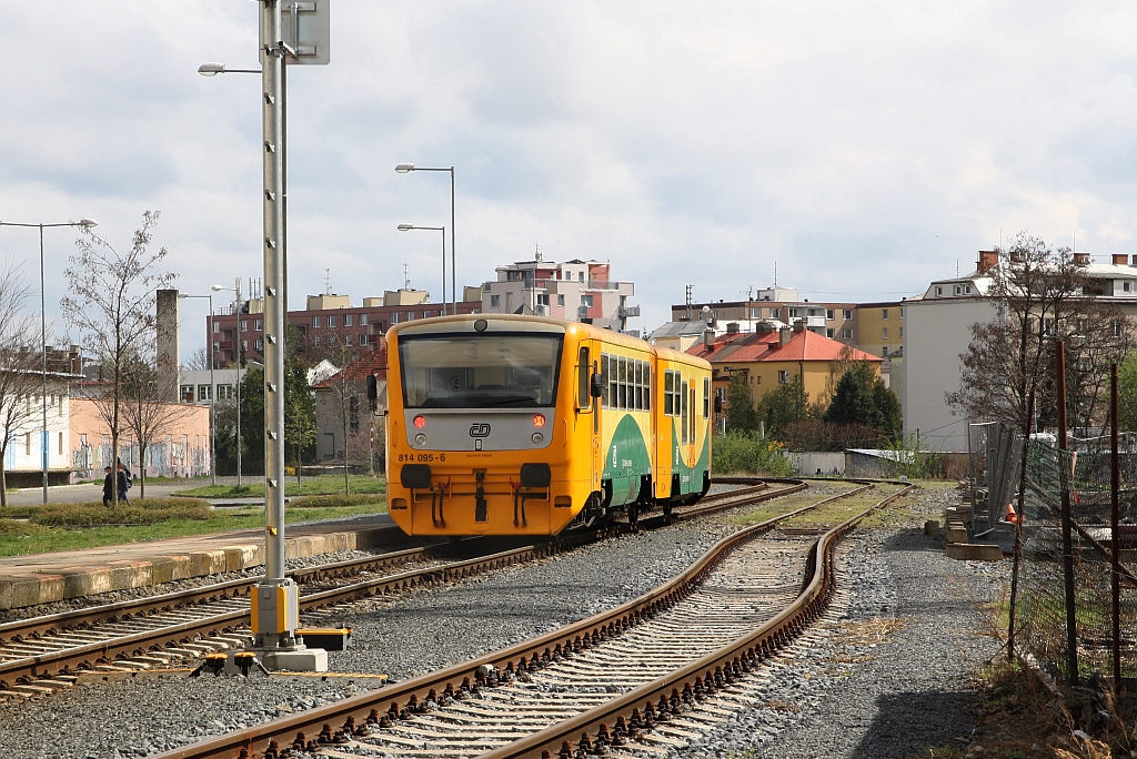 CD 814 095-6 als Os 14024 (Drahanovice – Olomouc hl.n.) am 06.April 2019 im Bahnhof Olomouc Nova Ulice.