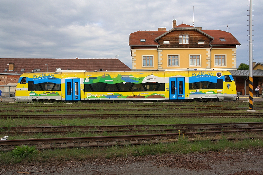CD 841 011-0 als Os 28307 (Kostelec u Jihlavy - Slavonice) am 10.August 2019 im Bahnhof Telc.