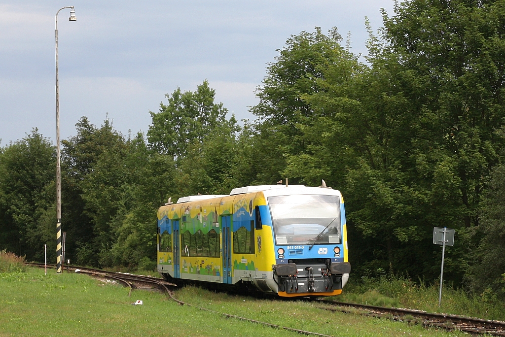 CD 841 011-0 fährt am 10.August 2019 als Os 28310 (Slavonice - Kostelec u Jihlavy) aus dem Bahnhof Hodice.
