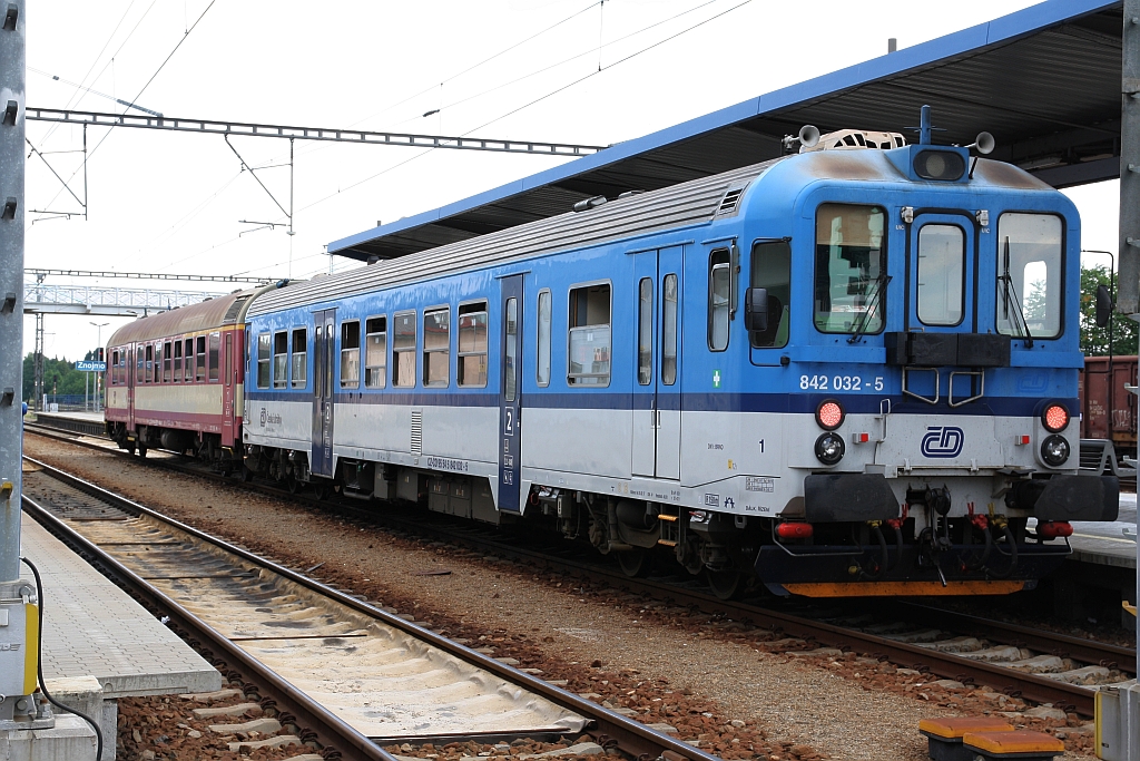 CD 842 032-5 als OS 4511 (Znojmo - Novosedly) am 14.Juli 2018 im Bahnhof Znojmo.