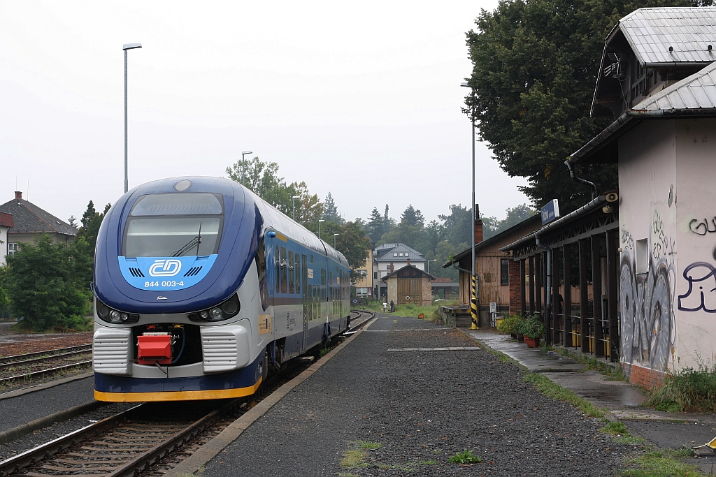 CD 844 003-4 wendet am 11.August 2018 im Bahnhof Roznov pod Radhostem vom Os 3903 aus Kromeriz auf den Os 3926 zurück nach Kromeriz.