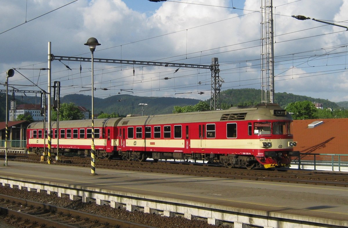 CD 854 202 treft am 12 Mai 2012 in Decin hl.n. ein.