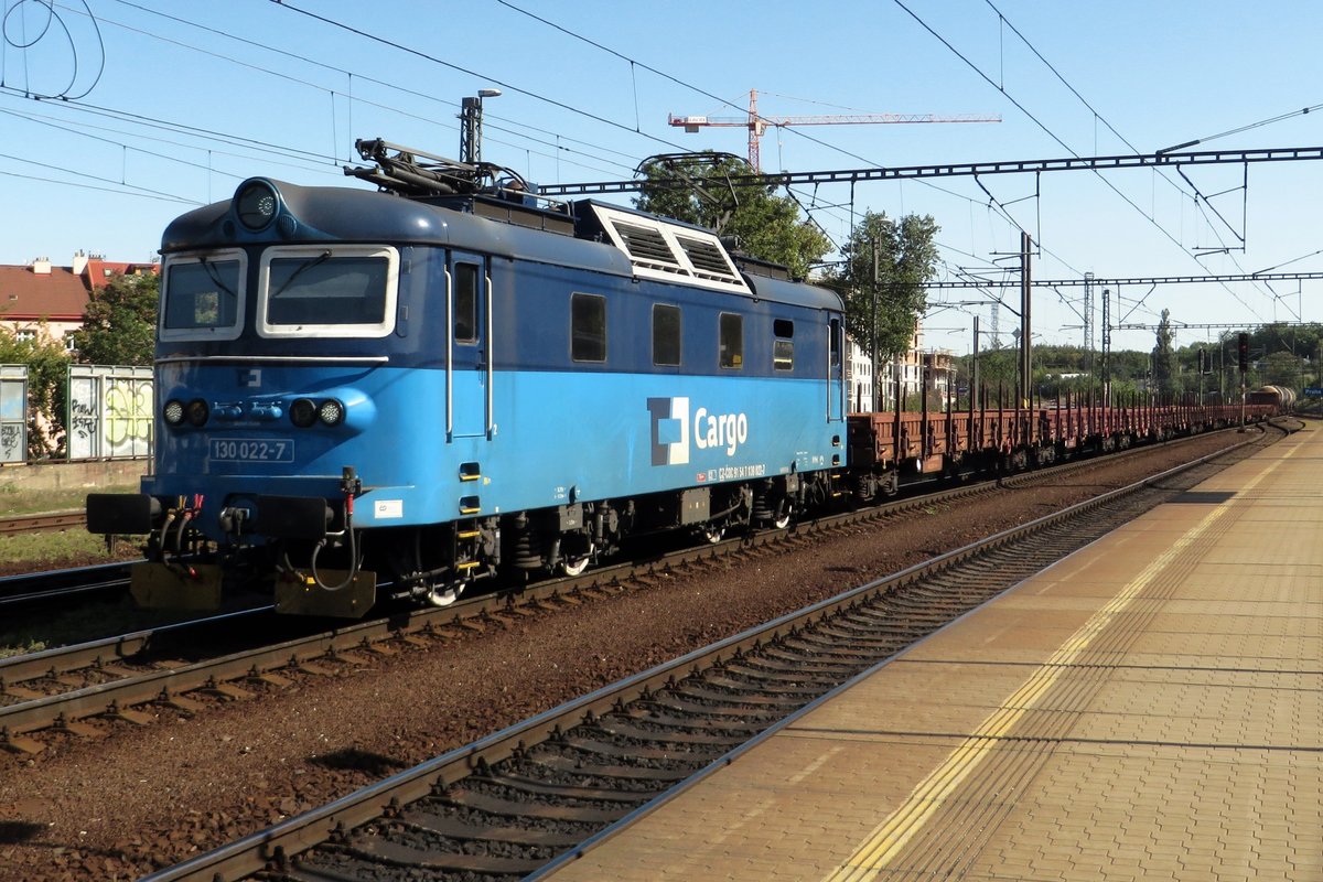 CD Cargo 130 022 durchfahrt am 21 September 2020 Praha-Liben.