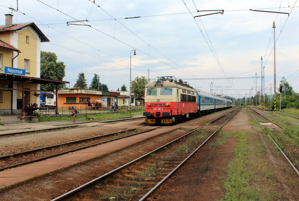 CD: Elektrische Lok 242 226-9 Nepomuk am 23. Juli 2016.