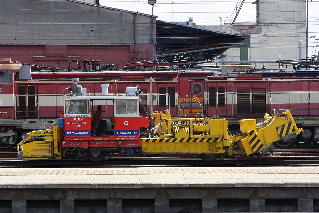 CD-TSS 99 54 9625 013-6 (MUV 69.2-1208) am 28.Juli 2018 im Bahnhof Breclav.