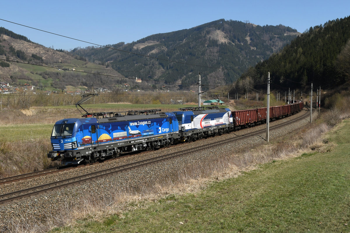 CDC 383 006 +  ZSSK 383.206 mit 49597(CDC) bei Niklasdorf, 01. Mai 2020.