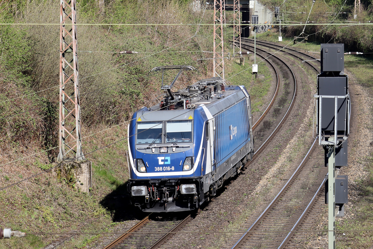 CDC 388 016-8 auf der Hamm-Osterfelder Strecke in Recklinghausen-Ost 19.4.2023