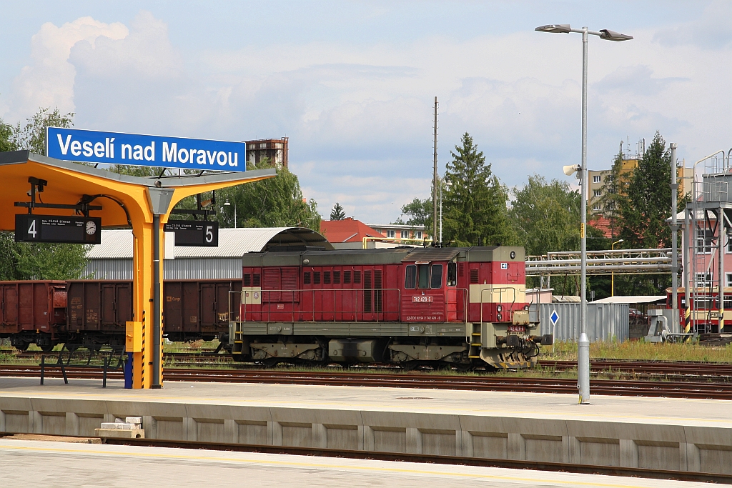 CDC 742 428-6 am 03.August 2019 im Bahnhof Veseli nad Moravou.