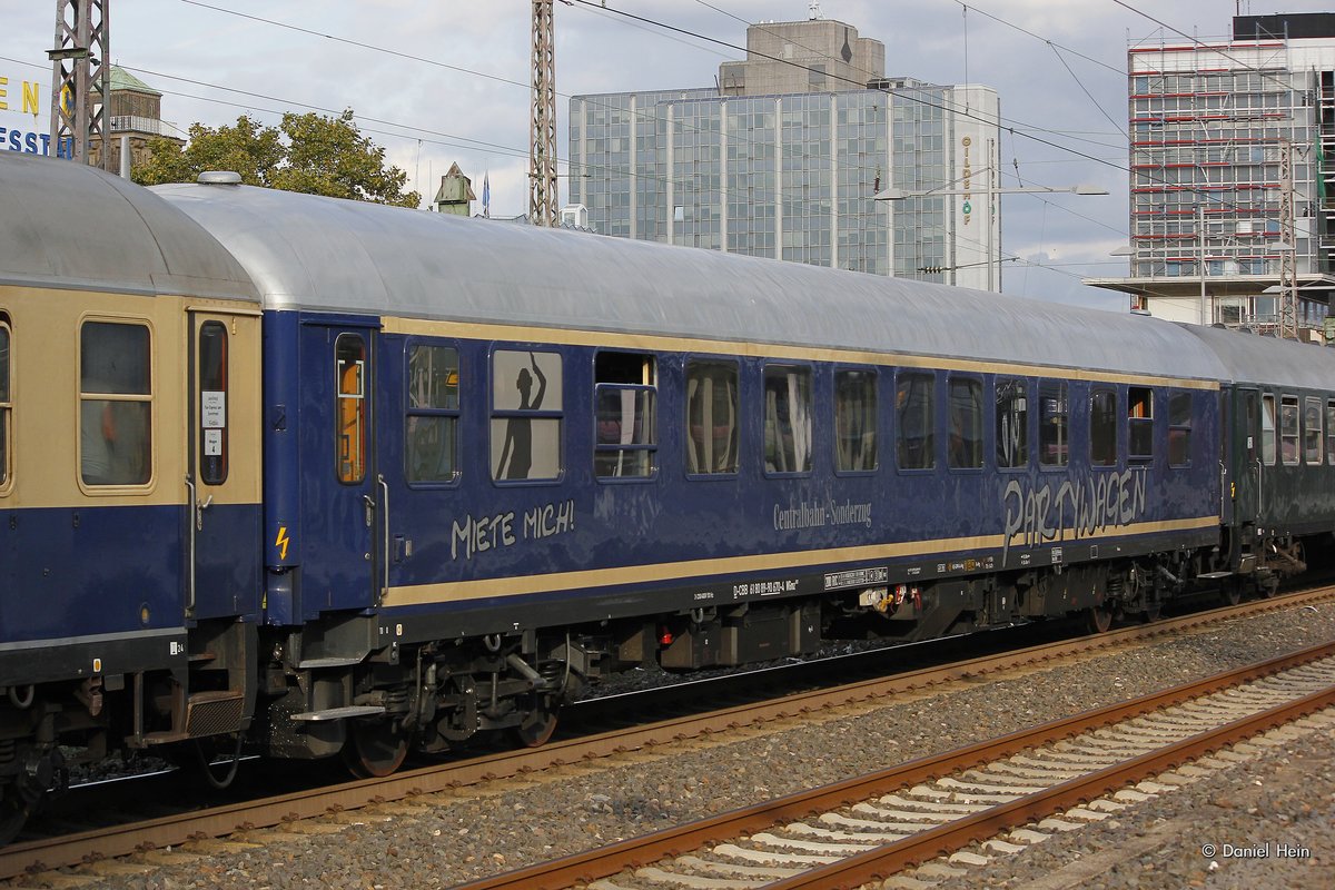 Centralbahn-Sonderzug Partywagen in Essen Hbf, Oktober 2016.