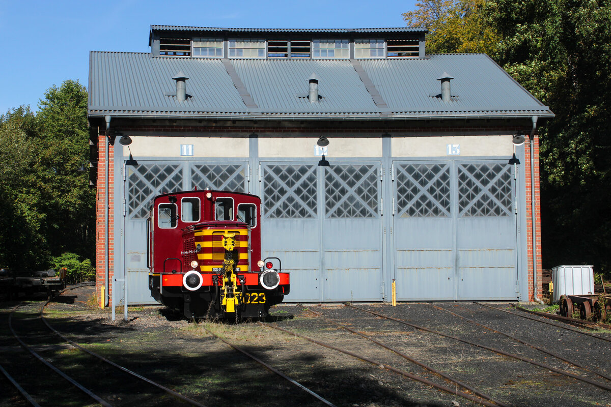 CFL 1023 steht am 06.09.2026 vor dem Lokschuppen in Fond-de-Gras. Die Lokomotive nahm am gro�en Dieselfahrtag teil und zog einige kleinere Z�ge nach Bois-de-Rodange und Fuusb�sch.
