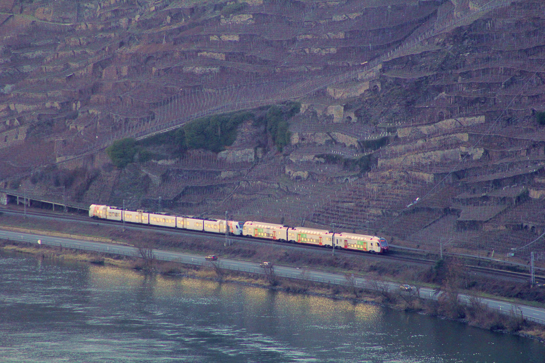 CFL 23xx + DB Regio 429 xxx // Winningen (Mosel) // 2. Februar 2022