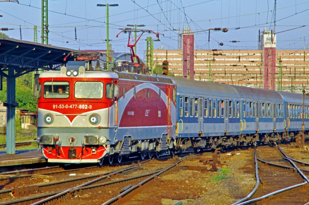 CFR 477 802 treft am Abend von 8September 2018 in BUdapest-Keleti ein.