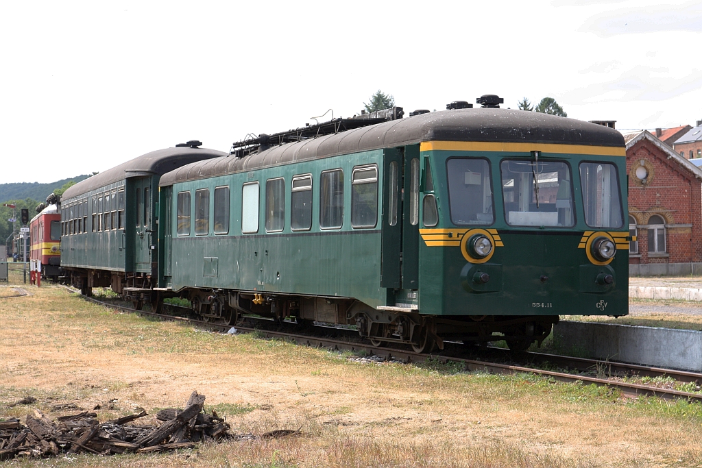 CFV3V 554.11 (ex�SNCB 4611, Hersteller: Usines Ragheno – Malines, Baujahr: 1952) am 25.Juli 2026 im Gare de Treignes.