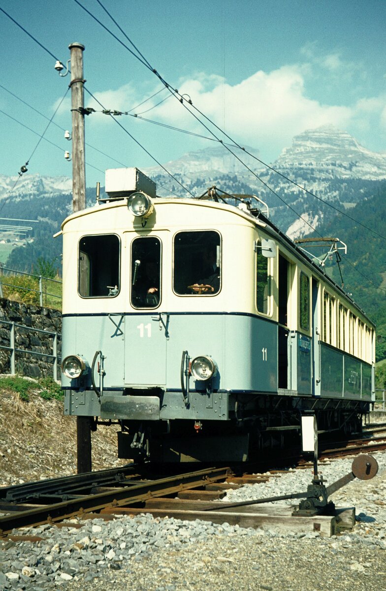 Chemin de fer Aigle–Sépey–Diablerets (ASD)__BCFe 4/4 Nr.11 (SWS, AEG; 1913) ursprünglich 3. Klasse mit Gepäck- und Postabteil CFZe 4/4, als historisches Fahrzeug betriebsfähig erhalten.__08-09-1976