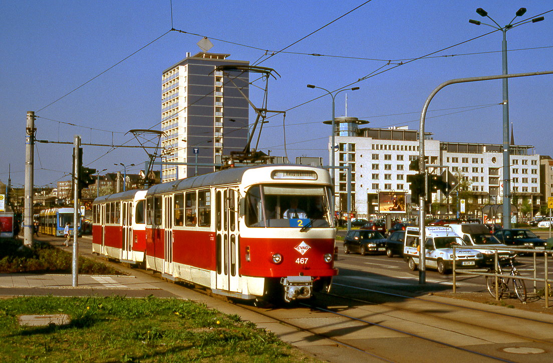 Normalspurige Tram Bahnen verkehren in Chemnitz. Die Linie 2 endet