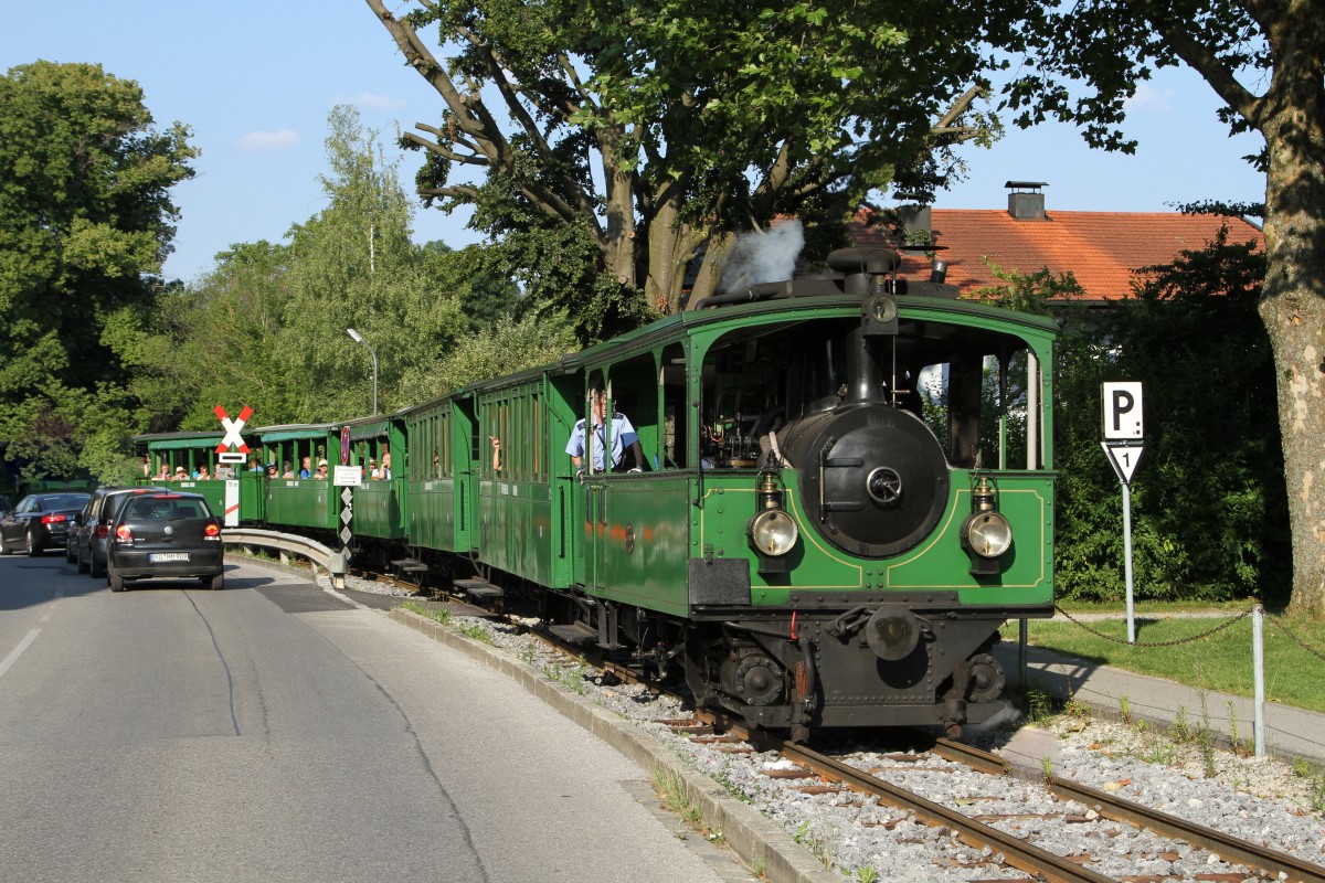 Chiemsee-Dampfbahn am 25.07.14 in Prien am Bahnhof.