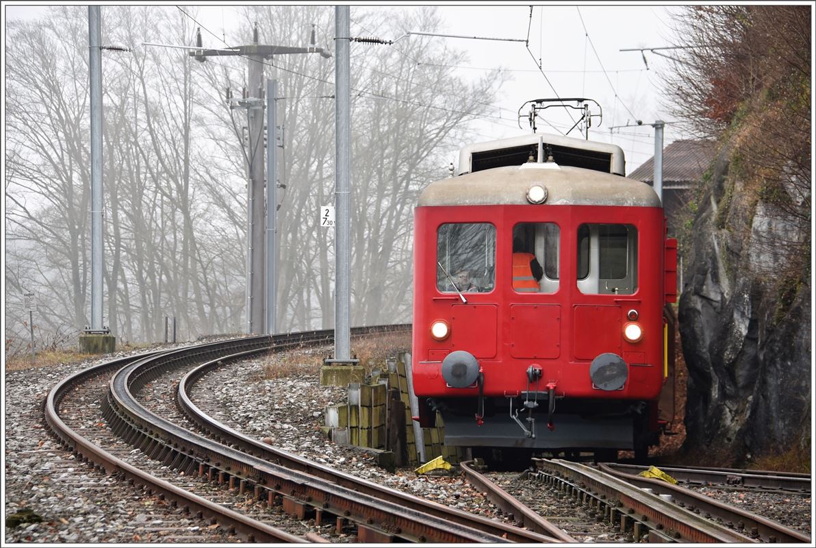 Chlausentreffen und Weihnachtsmarkt in Wienacht-Tobel. ABDeh 2/4 23 und B11 warten in der Ausweiche Wienacht-Tobel auf den Fahrplanzug. (27.11.2016)