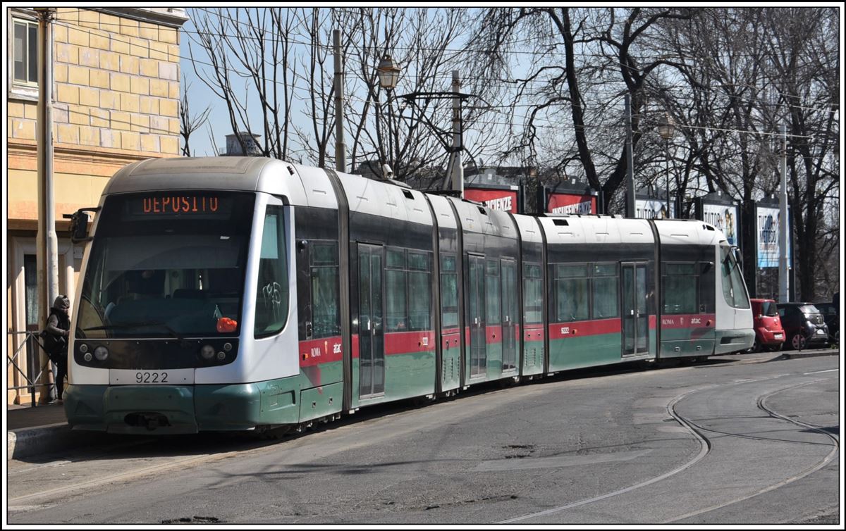 Citway II 9222 der Römer Strassenbahn in Roma Trastevere. (24.02.2020)
