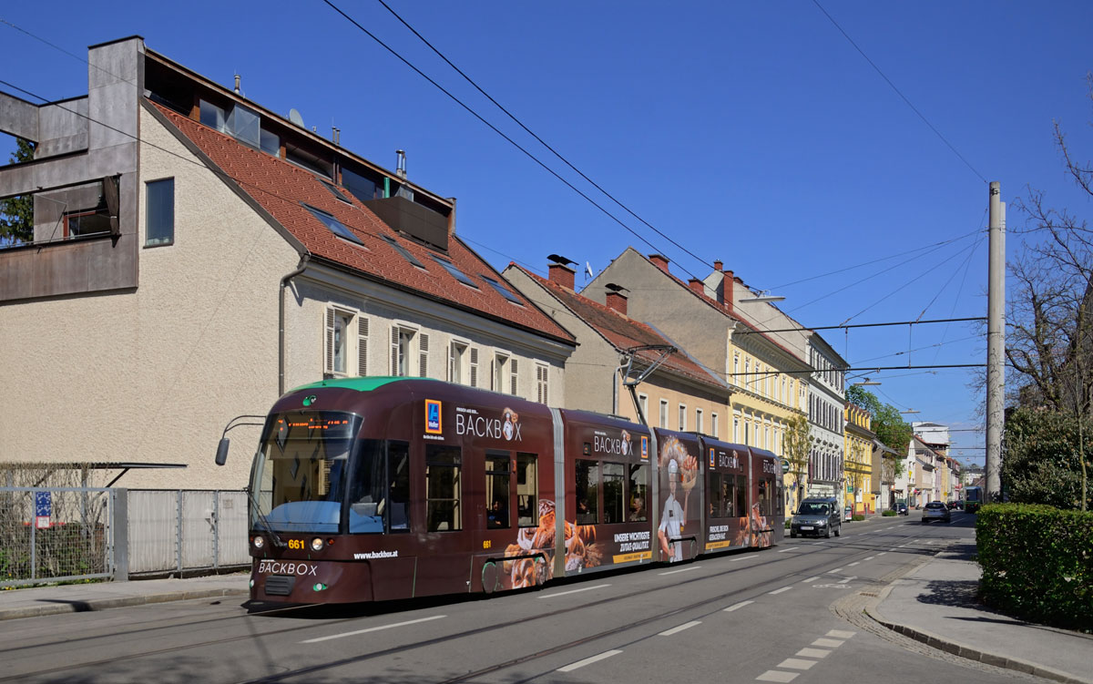 Cityrunner 661 mit der Vollwerbung für die Hofer Backbox als Linie 1 in der Georgigasse, 20.04.2015