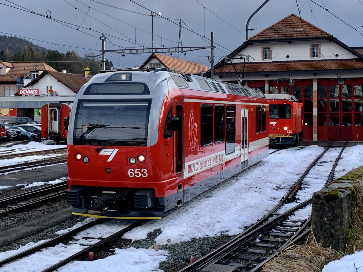 CJ Be 4/4 653  L'Apollon  der am 29.1.21 hinter der Werkstatt in Tramelan abgestellt ist.