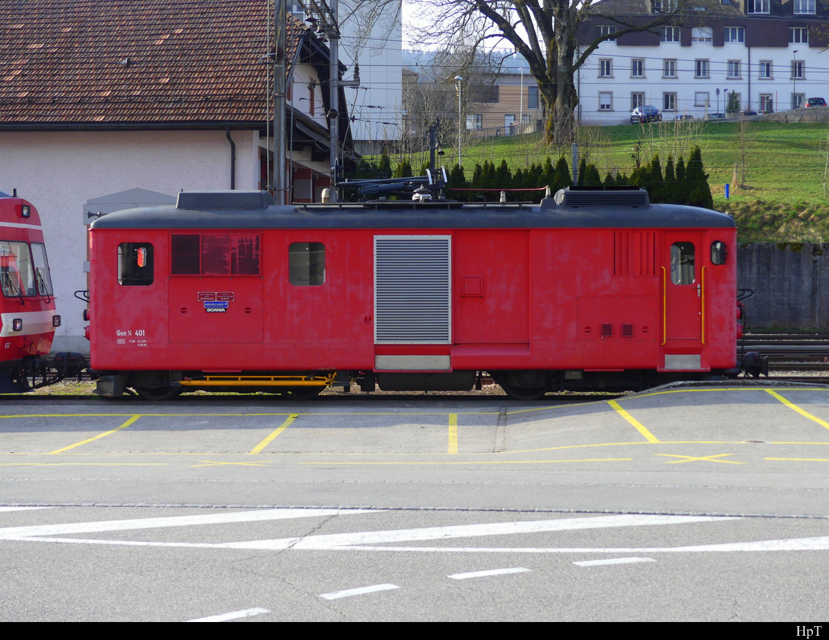 CJ - Lok Gem 4/4  401 abgestellt in Tramelan am 15.04.2022