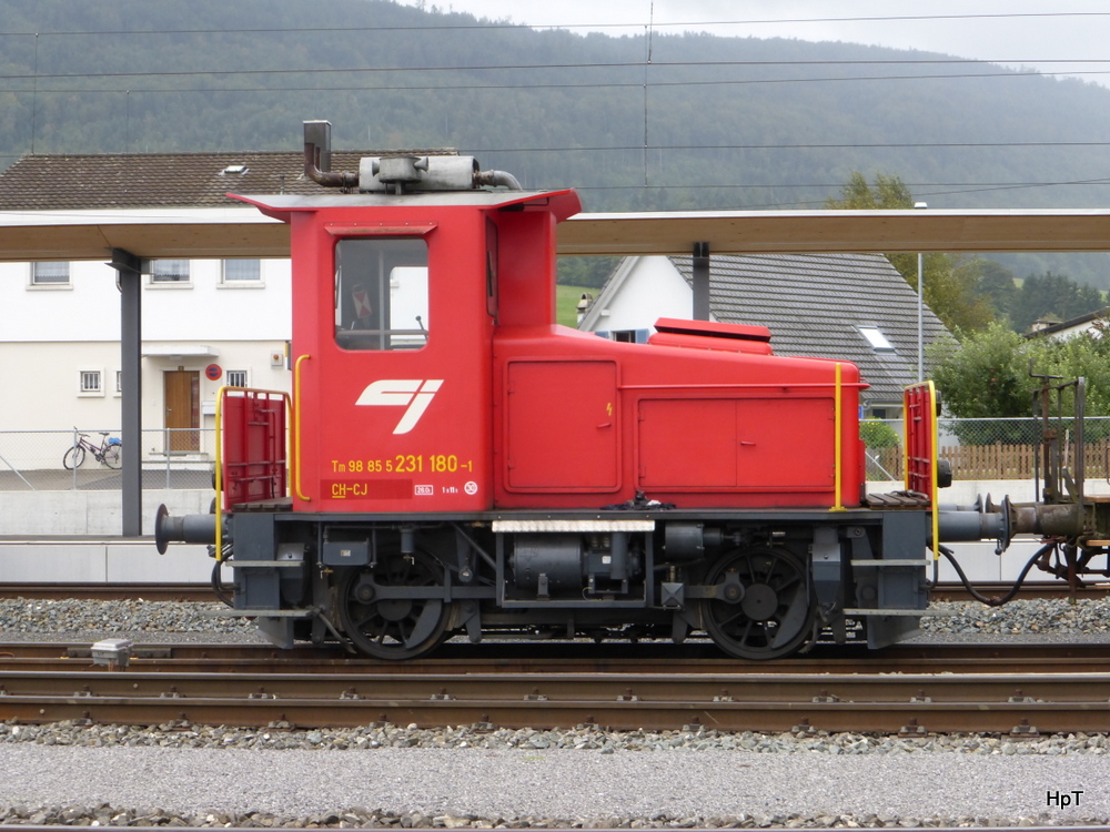 CJ - Rangierlok Tm 2/2 231 180-1 in Glovelier am 31.08.2014