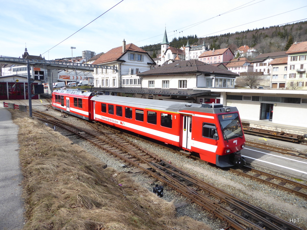 CJ - Steuerwagen ABt 715 mit Triebwagen Be 4/4 651 im Bahnhof Tramelan am 11.03.2017