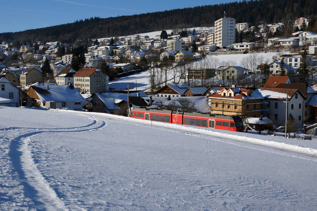 CJ: Winterimpressionen im Jura vom 22. Januar 2017.
Verschiedene Spuren bei Tramelan.
Foto: Walter Ruetsch