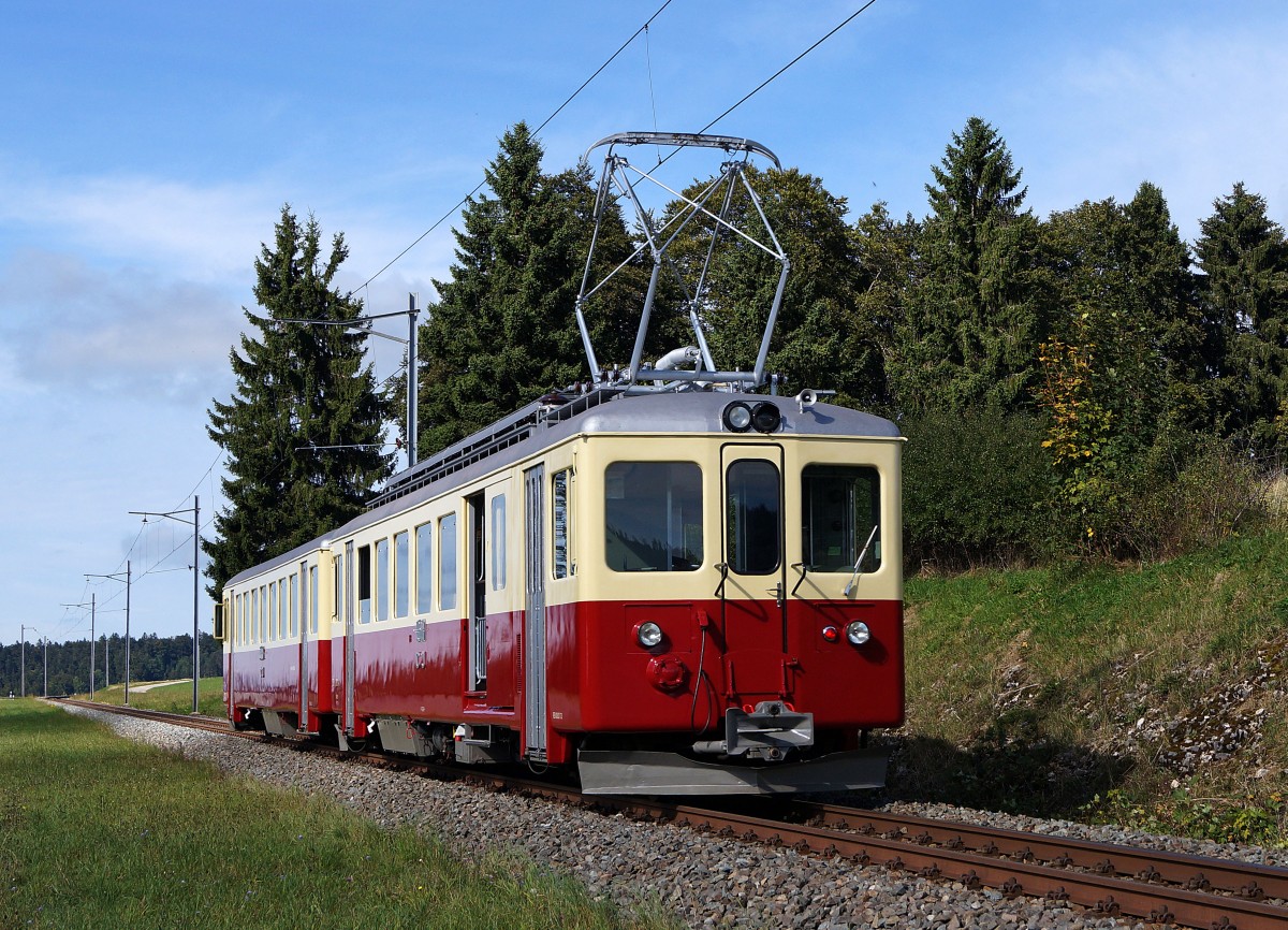 CJ/LA TRACTION:  le train des Horlogers  von 1953 bei Saignelgier am 21. September 2013.
Foto: Walter Ruetsch