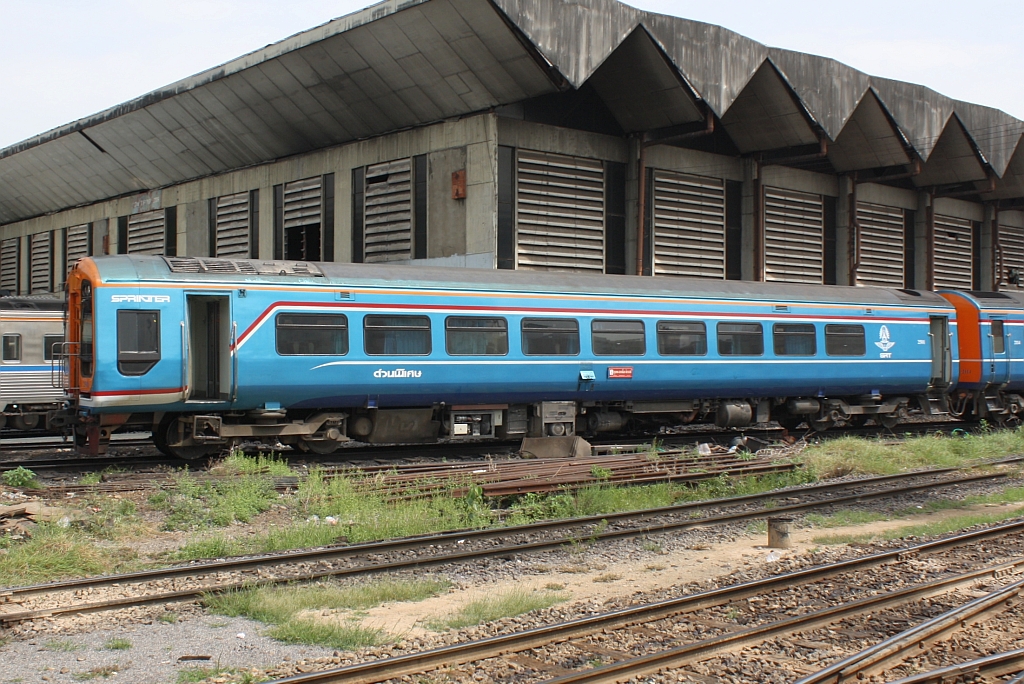 Class 158 Express Sprinter 2501 am 30.Mai 2013 im Depot Hua Lamphong.