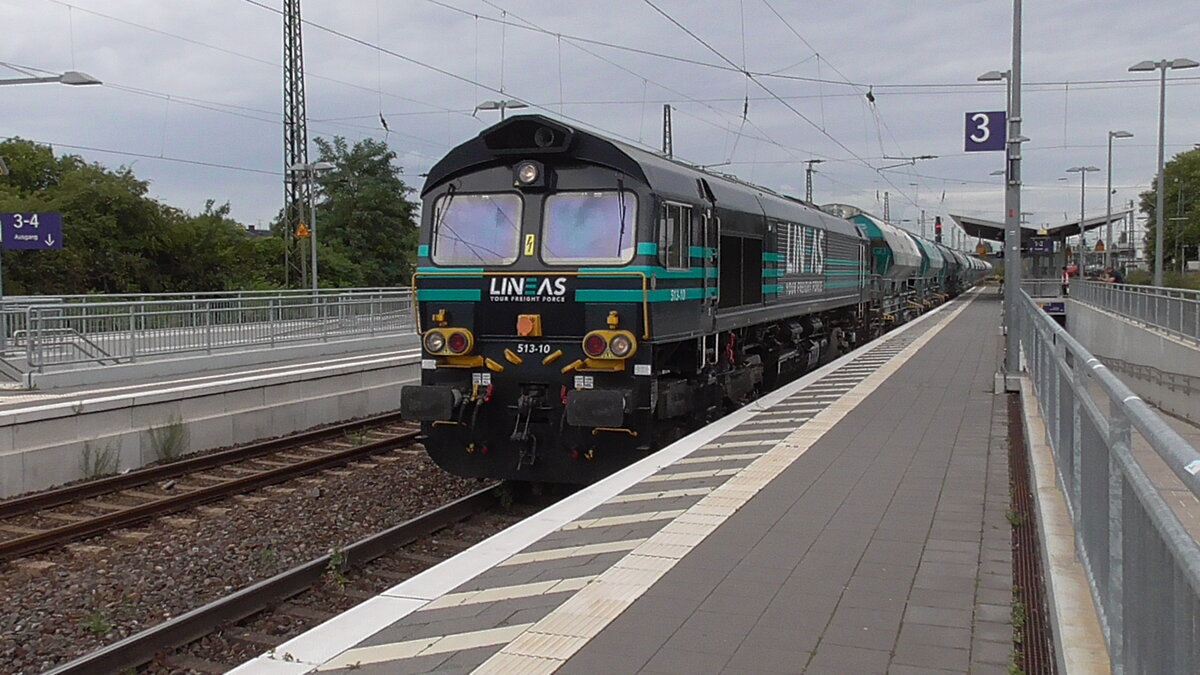 Class66  513-10  LINEAS , durchfährt Rheinhausen Bahnhof am 28.07.2017