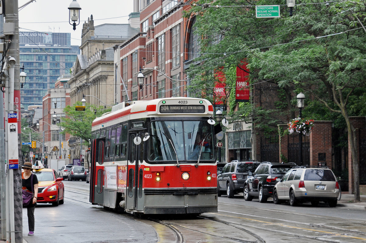 CLRV Tramzug der TTC 4023, auf der Linie 504 unterwegs in Toronto. Die Aufnahme stammt vom 22.07.2017.