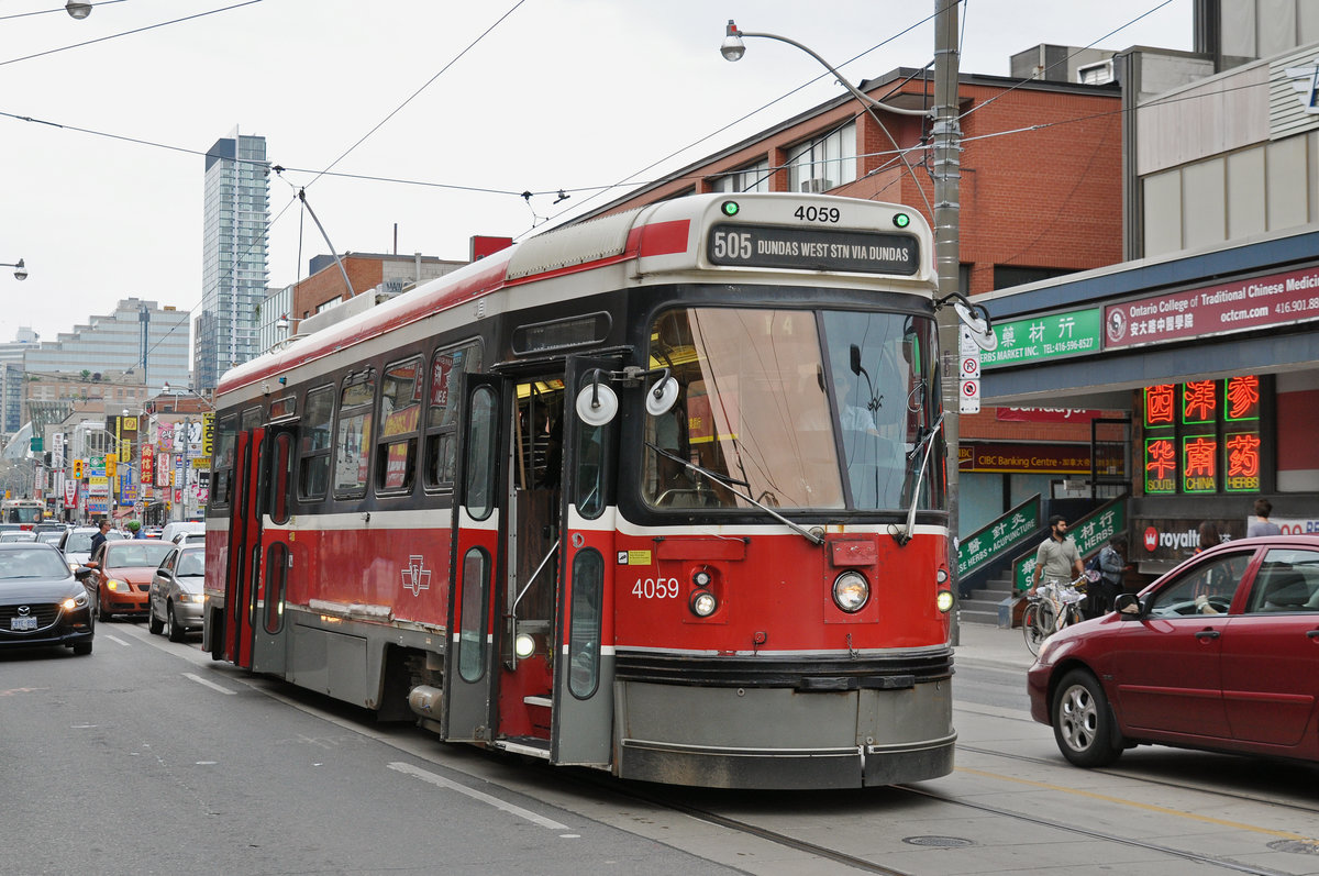CLRV Tramzug der TTC 4059, auf der Linie 505 unterwegs in Toronto. Die Aufnahme stammt vom 22.07.2017.