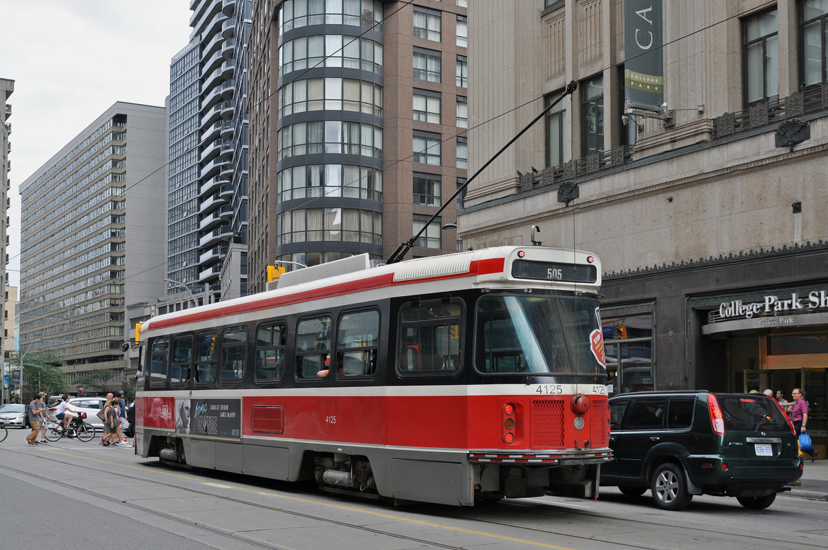 CLRV Tramzug der TTC 4125, auf der Linie 505 unterwegs in Toronto. Die Aufnahme stammt vom 23.07.2017.